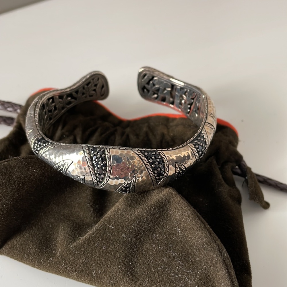 John Hardy Palu Macan Sterling Silver with Black Sapphires Hinged Cuff